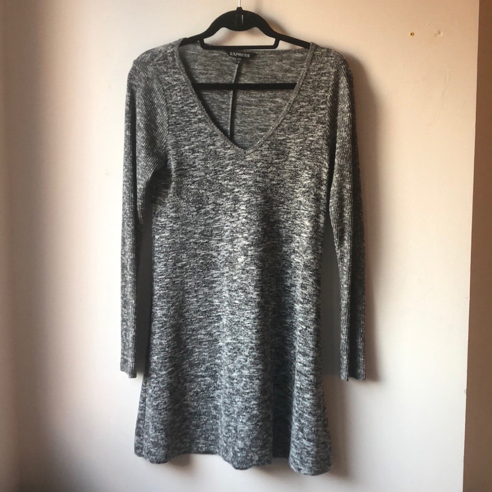 Long sleeve grey dress
